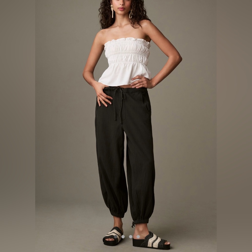Pilcro by Anthropologie seersucker parachute pants-NWT!